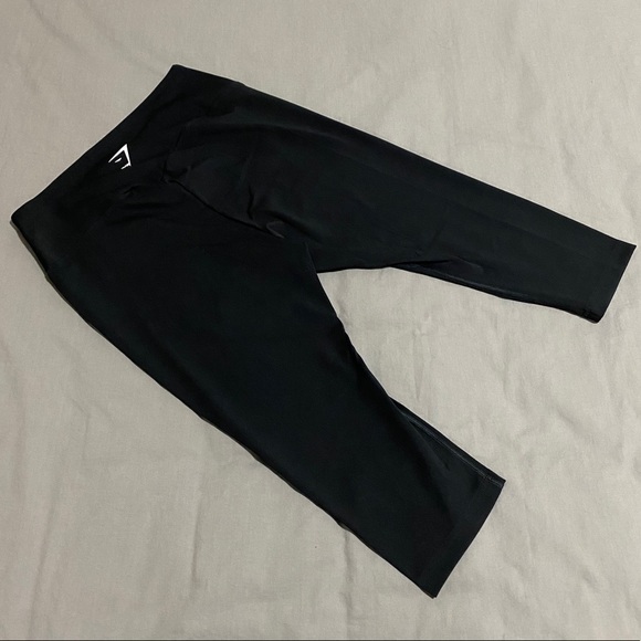 Gymshark Cropped Training Leggings, Black, Large - Picture 5 of 6